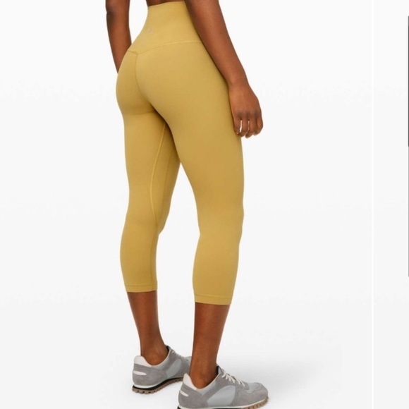 Lululemon Align Crop 21’ Leggings Grape Leaf Size 6 - Picture 2 of 5